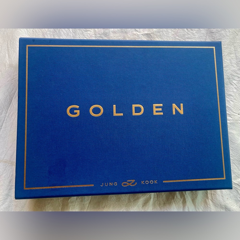 JUNGKOOK BTS Album [GOLDEN] substance CD+book+Poster+Sticker(No Photocard)